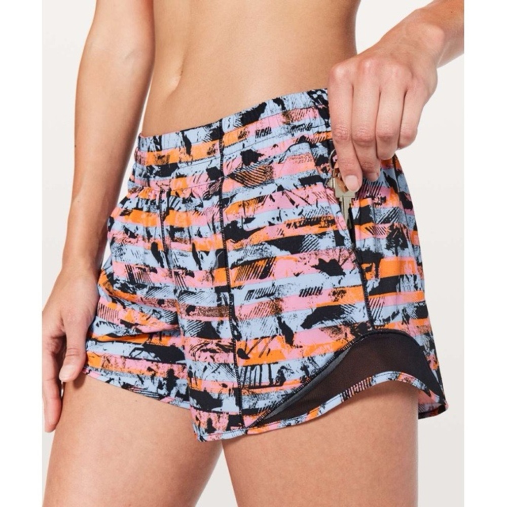 Lululemon Hotty Hot Short II *Long 4”